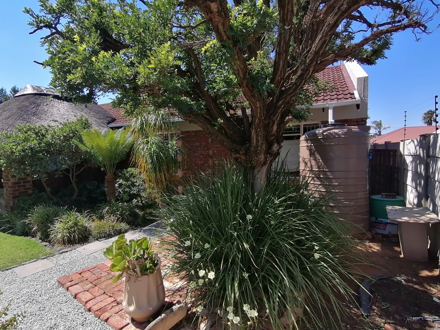 3 Bedroom Property for Sale in Flimieda North West